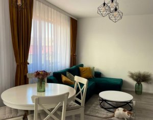 Appartement 3 chambres à vendre dans Floresti, zone Centru