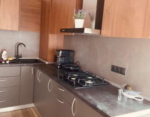 Appartement 3 chambres à vendre dans Floresti, zone Centru