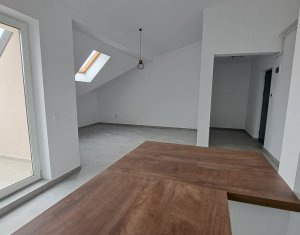 Appartement 3 chambres à vendre dans Floresti