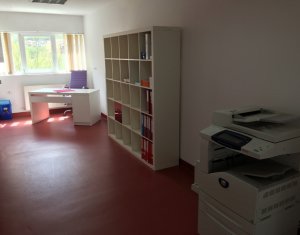 Appartement 4 chambres à vendre dans Cluj-napoca, zone Manastur
