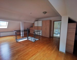Appartement 3 chambres à louer dans Cluj-napoca, zone Centru