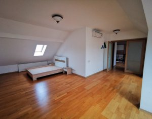 Appartement 3 chambres à louer dans Cluj-napoca, zone Centru
