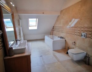 Appartement 3 chambres à louer dans Cluj-napoca, zone Centru