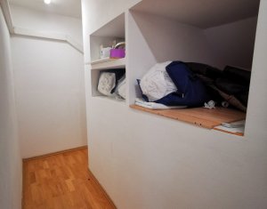 Appartement 3 chambres à louer dans Cluj-napoca, zone Centru