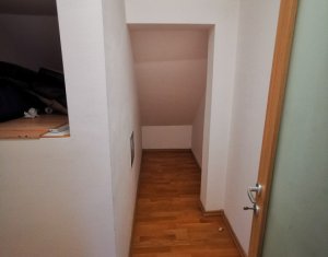Appartement 3 chambres à louer dans Cluj-napoca, zone Centru