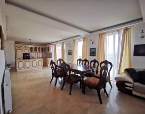 Appartement 3 chambres à louer dans Cluj-napoca, zone Centru