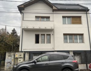 Maison 3 chambres à vendre dans Cluj-napoca, zone Andrei Muresanu