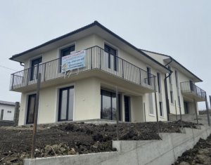 Maison 4 chambres à vendre dans Chinteni