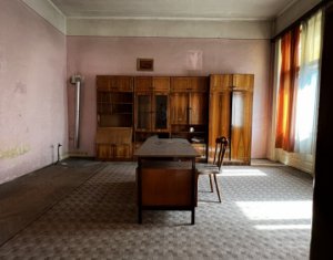 Bureau à vendre, 435m2 dans Cluj-napoca, zone Centru