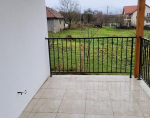 Maison 4 chambres à vendre dans Chinteni