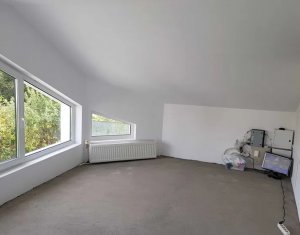 Maison 4 chambres à vendre dans Cluj-napoca, zone Buna Ziua