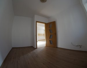 Appartement 3 chambres à vendre dans Cluj-napoca, zone Manastur