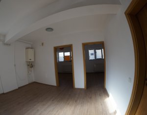 Appartement 3 chambres à vendre dans Cluj-napoca, zone Manastur