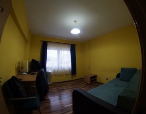 Appartement 4 chambres à vendre dans Cluj-napoca, zone Manastur