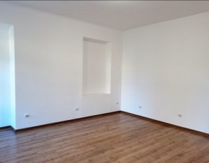 Maison 3 chambres à louer dans Cluj-napoca, zone Centru