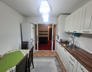 Appartement 3 chambres à louer dans Cluj-napoca, zone Marasti