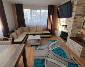 Maison 4 chambres à vendre dans Floresti