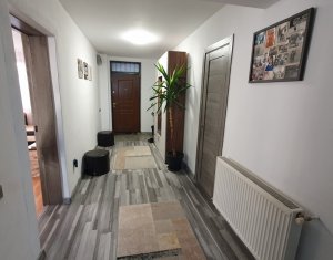 Maison 4 chambres à vendre dans Floresti