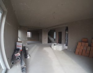 Maison 4 chambres à vendre dans Cluj-napoca, zone Iris