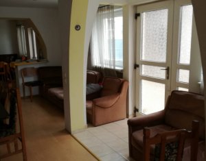 Maison 6 chambres à vendre dans Floresti