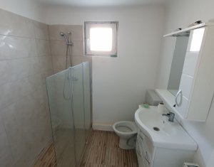 Maison 3 chambres à vendre dans Floresti