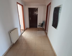 Maison 3 chambres à vendre dans Floresti