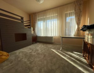 Maison 5 chambres à vendre dans Cluj-napoca, zone Faget