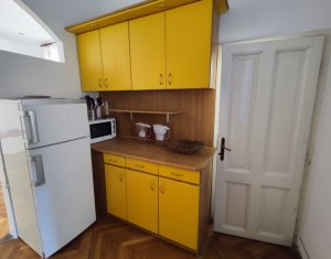 Appartement 3 chambres à louer dans Cluj-napoca, zone Centru