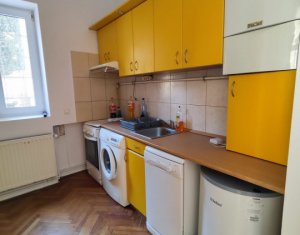 Appartement 3 chambres à louer dans Cluj-napoca, zone Centru
