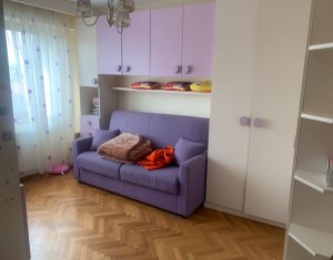 Appartement 4 chambres à louer dans Cluj-napoca, zone Andrei Muresanu