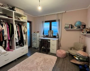 Maison 4 chambres à vendre dans Cluj-napoca, zone Borhanci