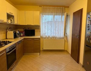 Appartement 4 chambres à vendre dans Cluj-napoca, zone Marasti