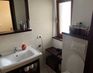 Maison 4 chambres à vendre dans Floresti