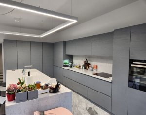 Maison 6 chambres à vendre dans Cluj-napoca, zone Faget