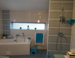 Maison 4 chambres à vendre dans Cluj-napoca, zone Manastur