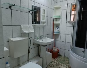 Appartement 3 chambres à vendre dans Cluj-napoca, zone Intre Lacuri