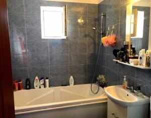 Lakás 2 szobák eladó on Floresti