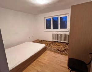 Appartement 4 chambres à vendre dans Cluj-napoca, zone Manastur