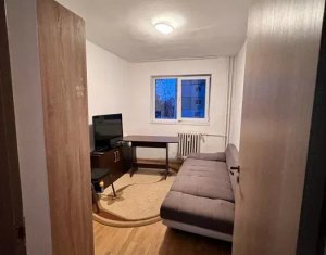Appartement 4 chambres à vendre dans Cluj-napoca, zone Manastur