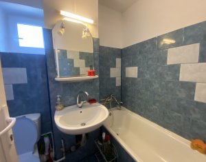 Appartement 4 chambres à vendre dans Cluj-napoca, zone Manastur