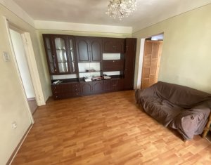 Appartement 4 chambres à vendre dans Cluj-napoca, zone Manastur