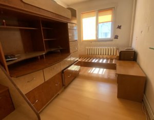 Appartement 4 chambres à vendre dans Cluj-napoca, zone Manastur