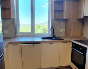 Lakás 3 szobák kiadó on Floresti, Zóna Centru