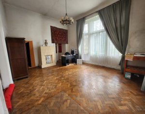 Appartement 4 chambres à vendre dans Cluj-napoca, zone Centru