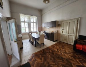 Appartement 4 chambres à vendre dans Cluj-napoca, zone Centru