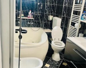 Appartement 3 chambres à vendre dans Cluj-napoca, zone Marasti