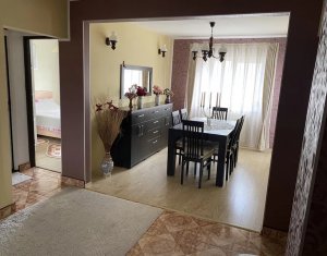 Appartement 4 chambres à vendre dans Cluj-napoca, zone Zorilor