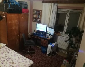 Appartement 4 chambres à vendre dans Cluj-napoca, zone Marasti