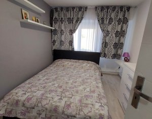 Appartement 3 chambres à vendre dans Cluj-napoca, zone Intre Lacuri