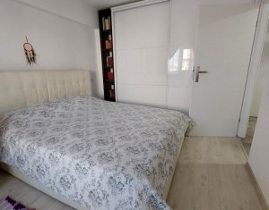 Appartement 3 chambres à vendre dans Cluj-napoca, zone Intre Lacuri